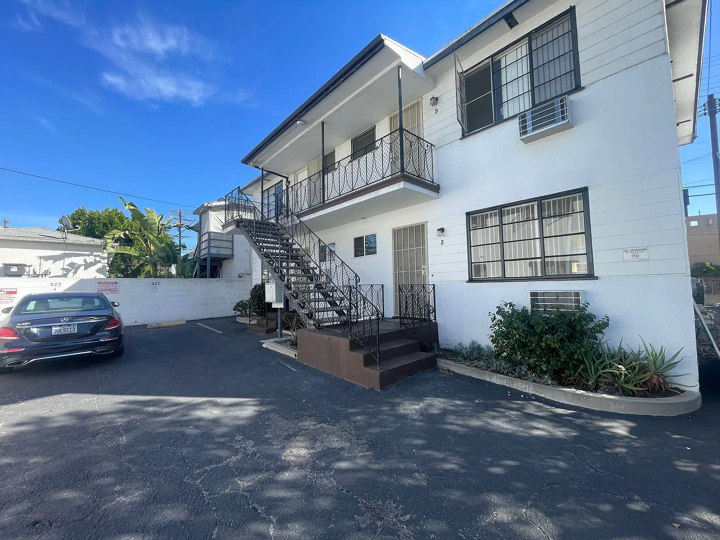 $1699 Beautifully Updated Ground-Floor 1 Bedroom Great Glendale Location! — Photo 4