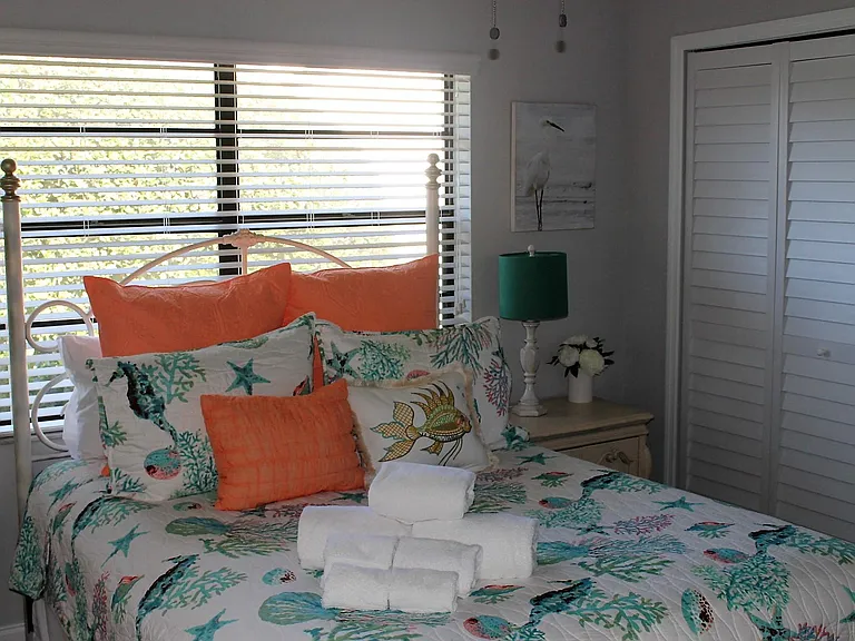 12 Clarendon Ct S — Photo 18