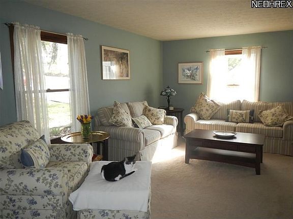 4th image of 8301 Valley Dr