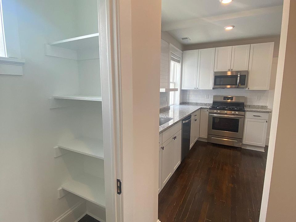 Pantry for kitchen