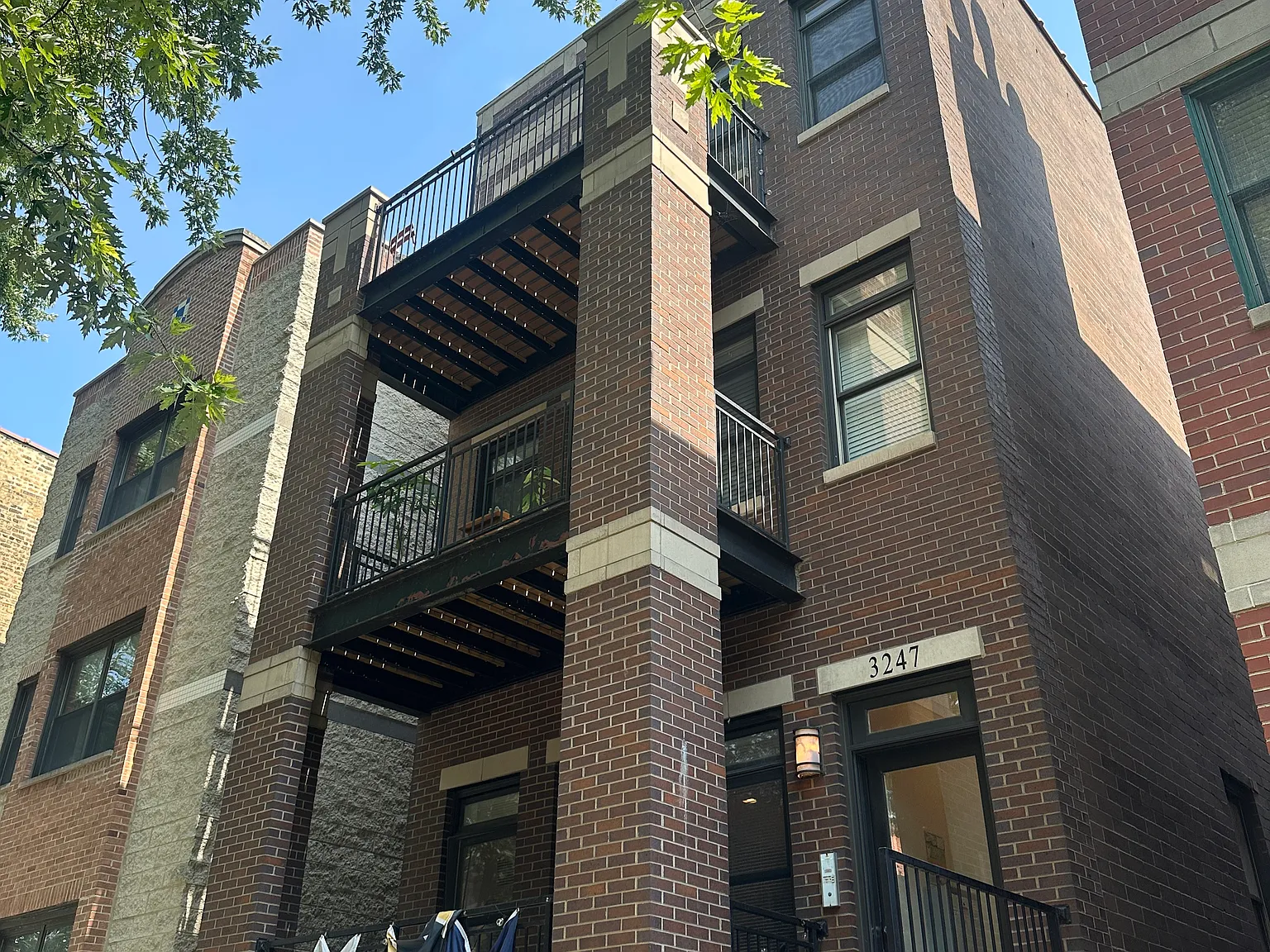 2 bed, 1150 sqft, $3,835 — Photo 1