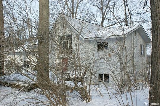 2nd image of 5347 Woodland