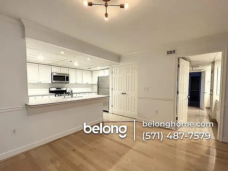 1276 N Wayne St #721 — Photo 3