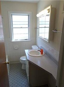 5th image of 7811 Crawford Ave