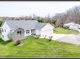 E7420 Stage Rd, New London, WI 54961