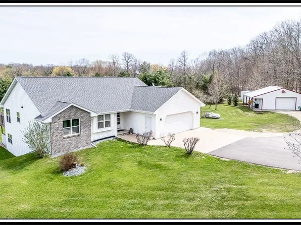 E7420 Stage Rd, New London, WI 54961