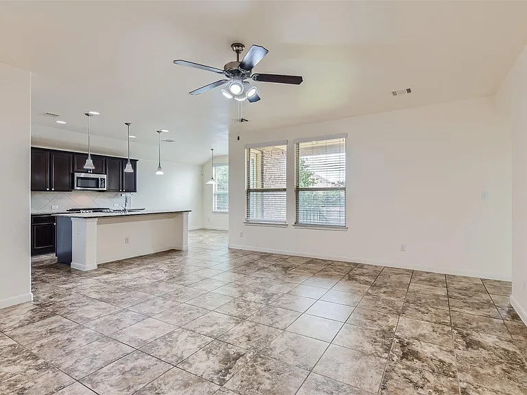 7010 Etna Way — Photo 2