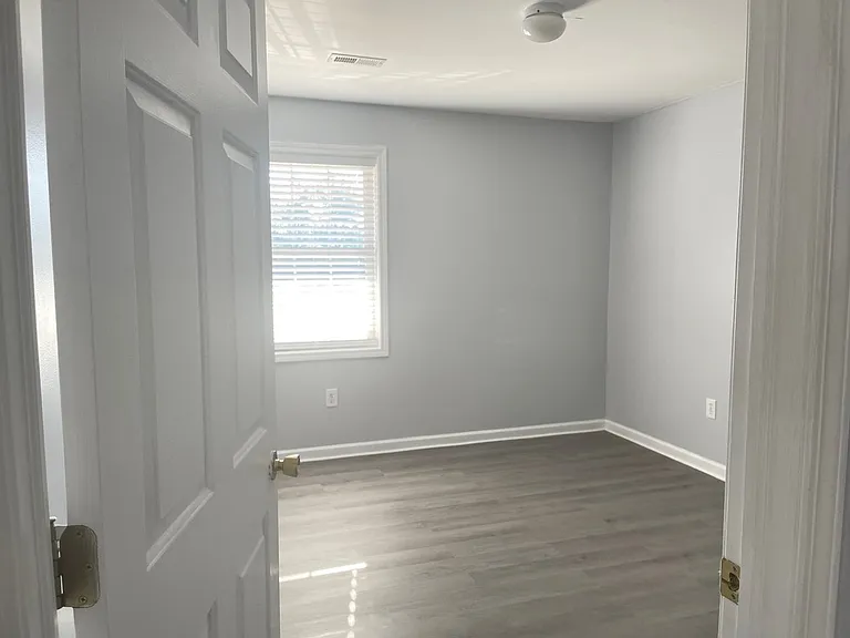 208 Evergreen Pl #208 — Photo 1