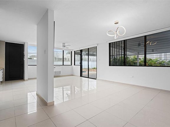 4th image of D 5 Condor