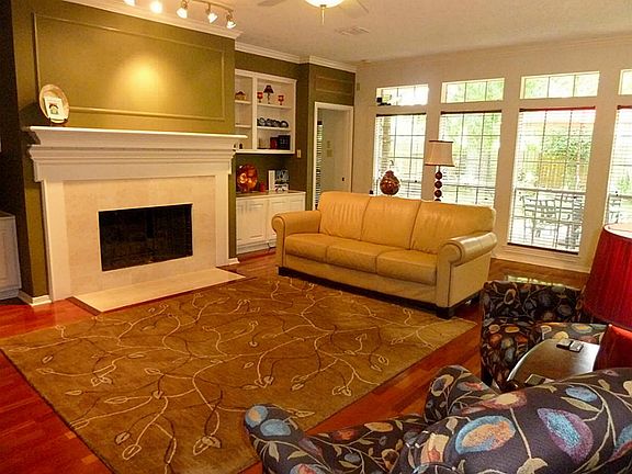 2nd image of 16803 Glenshannon Dr