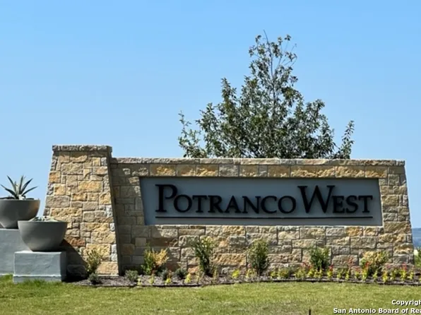 189 Wisteria View, Castroville, TX 78009