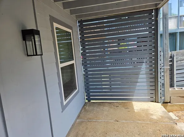 1315 E Mulberry Ave APT 17, San Antonio, TX 78209