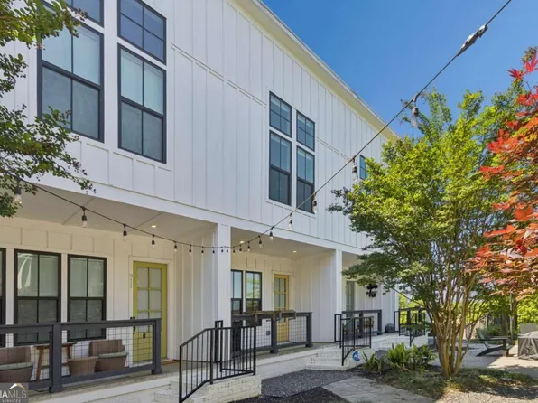 913 Brees Ct, Atlanta, GA 30318