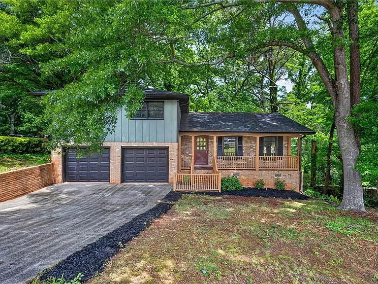 2164 Riverbrook Rd — Photo 3