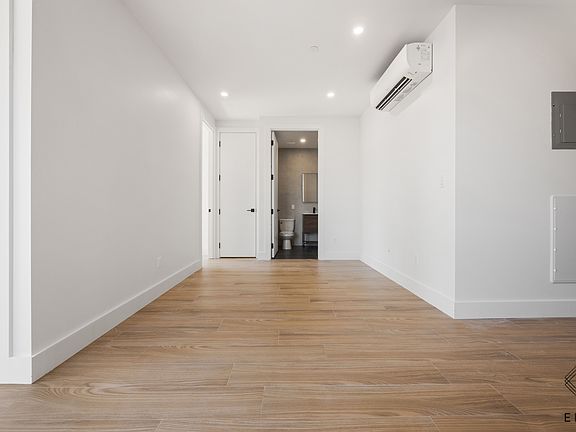 5th image of 105 Hawthorne St #3C