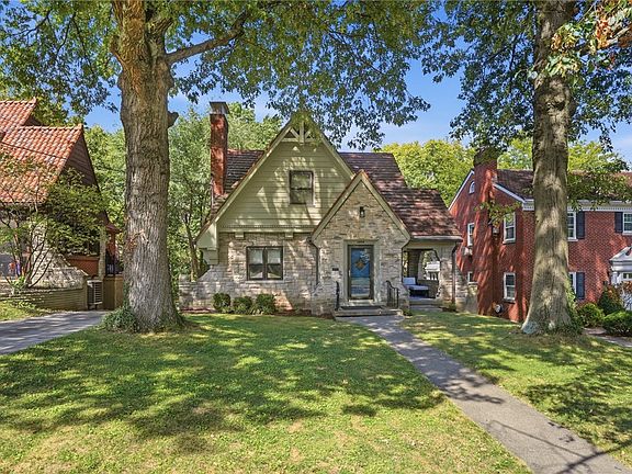 3rd image of 2898 Temple Ave