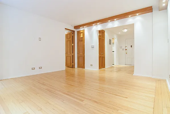 Rented by WAM Partners - William Moses Co. | media 4
