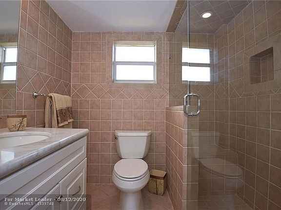 3rd image of 333 NE 21st Ave APT 504