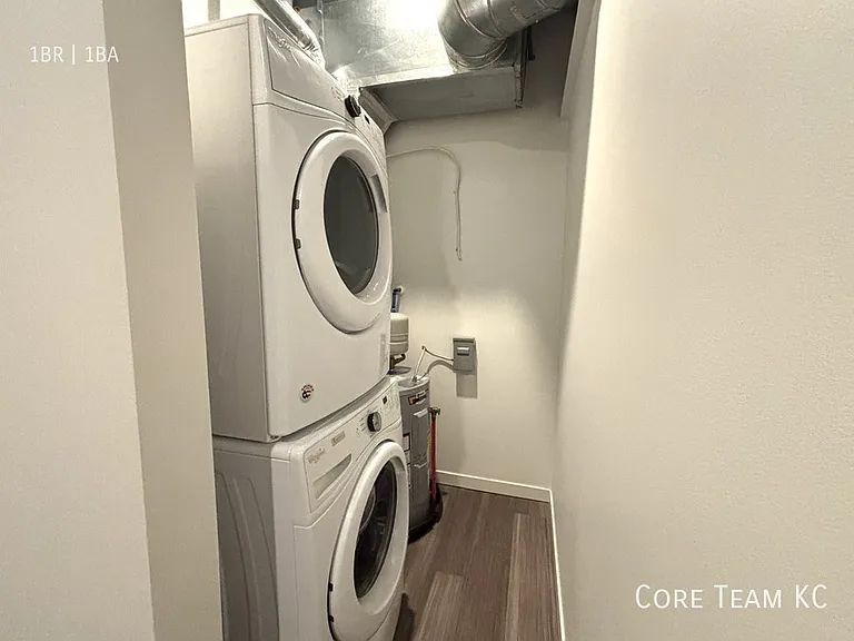 1180 E 30th St #307 — Photo 8