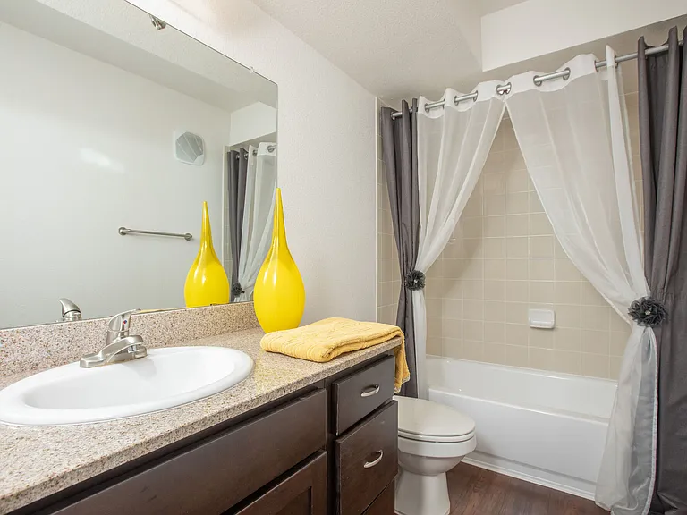 Reserve at Garden Oaks — Photo 10