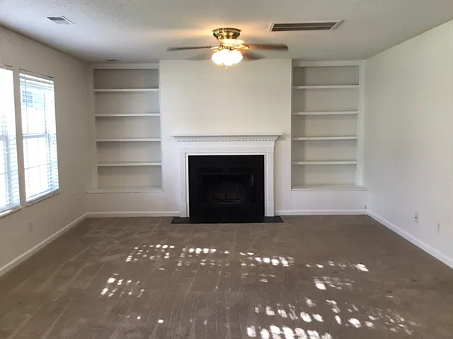 323 Aberdeen Cir — Photo 7