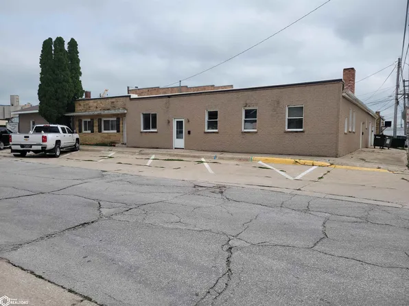 110 S Iowa Ave, Eagle Grove, IA 50533