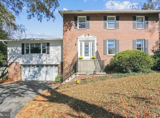 16531 Grande Vista Dr, Rockville, MD 20855