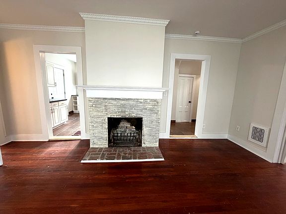 3rd image of 102 Broadway #1A