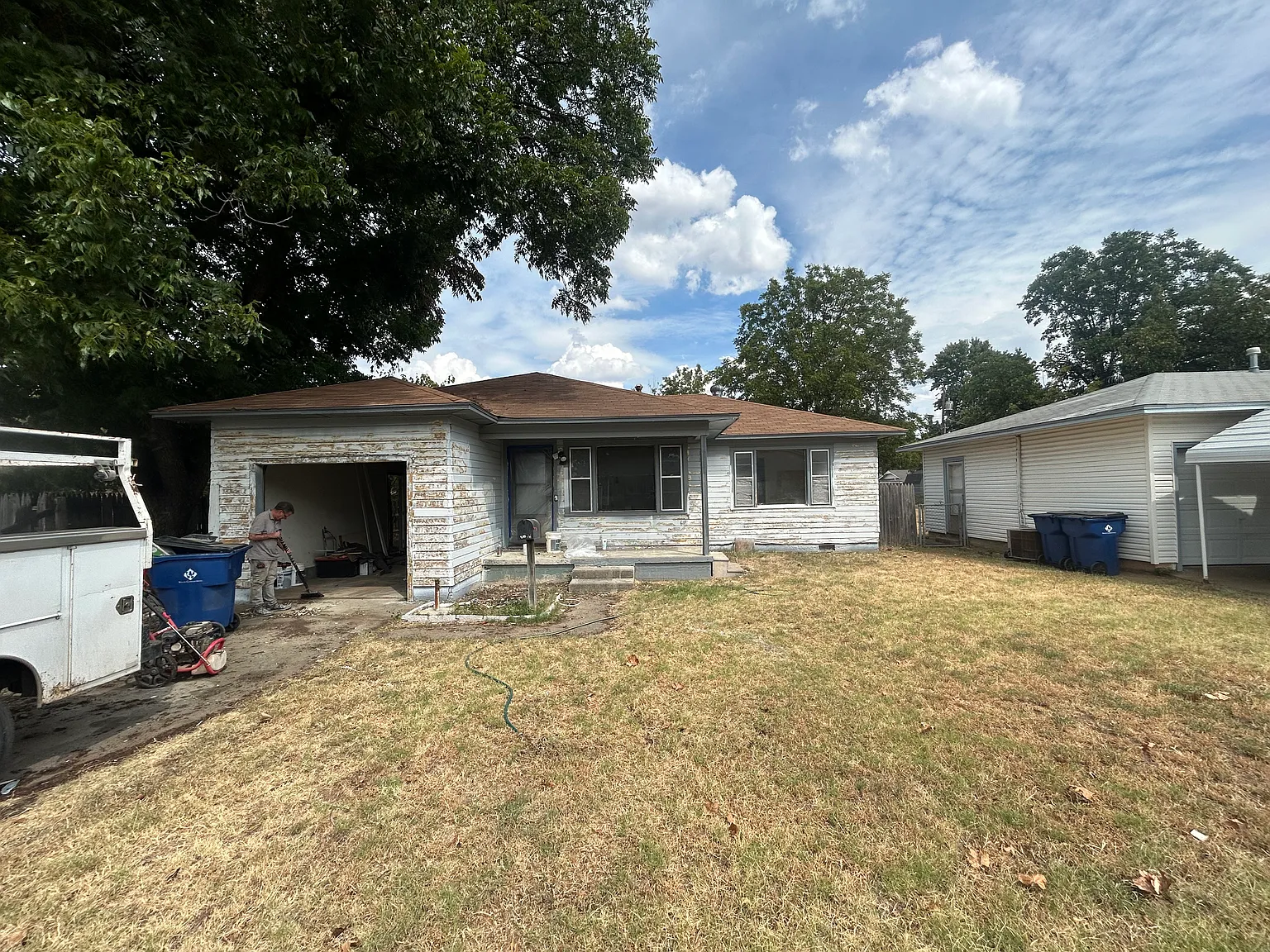 3 bed, 1000 sqft, $1,000 — Photo 2