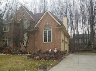 27155 Hampstead Blvd, Farmington Hills, MI