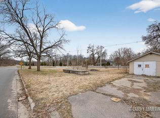 222 S Division St, Lowell, MI