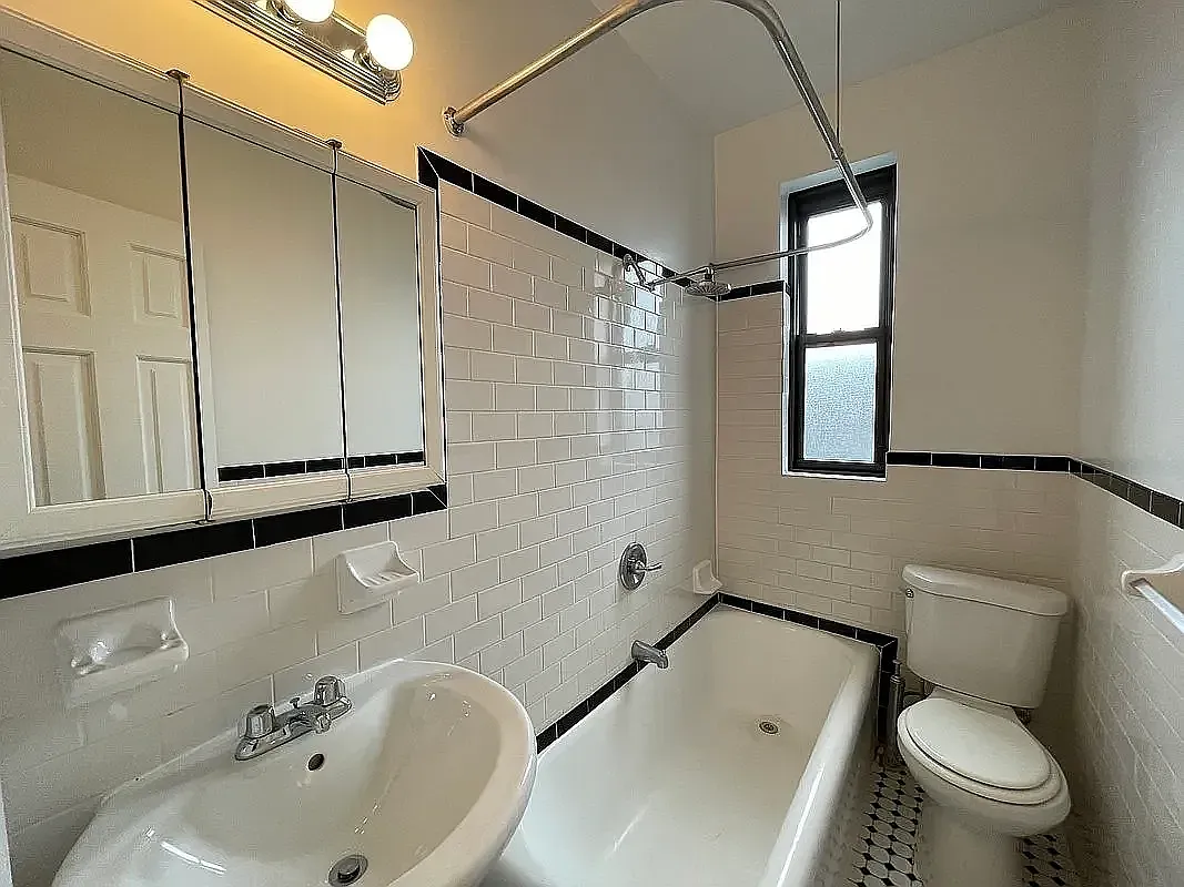 1512 Park Place — Photo 4