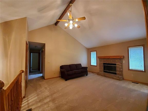 5th image of 1217 SW Hillsboro Dr