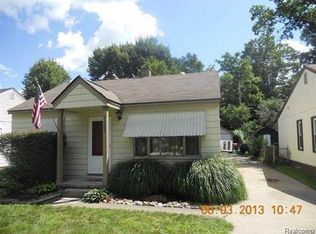 21200 Rensselaer St, Farmington Hills, MI 48336