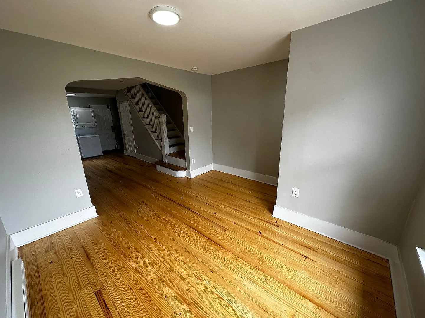 Charming & Renovated 2-Bedroom Home Near Girard & Fairmount Park! — Photo 4