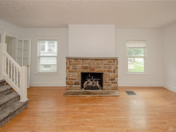 3rd image of 2313 Sherman Ave