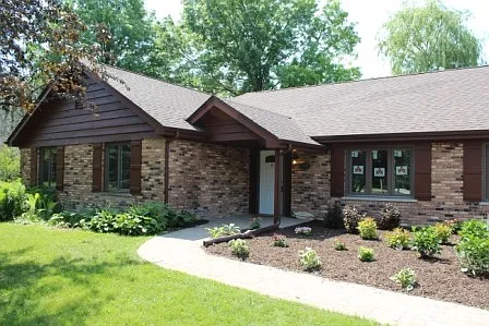 909 Abbotsford Ln photo 1