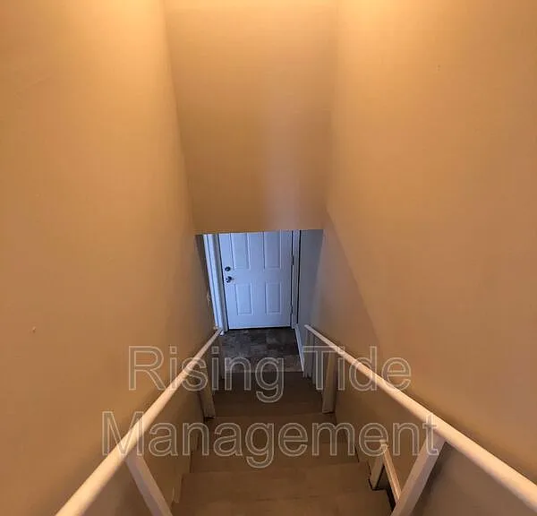 724 Self Dr — Photo 7