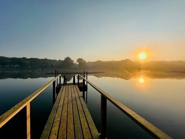 162 Starboard Ln, Barnstable, MA 02630