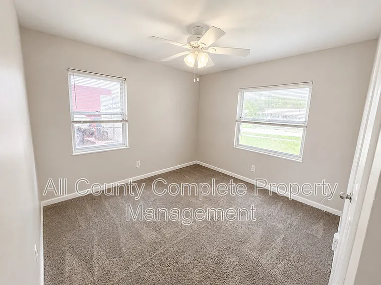 10415 Briarcliff Rd E — Photo 6