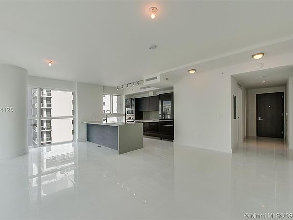 2nd image of 1080 Brickell Ave #D3