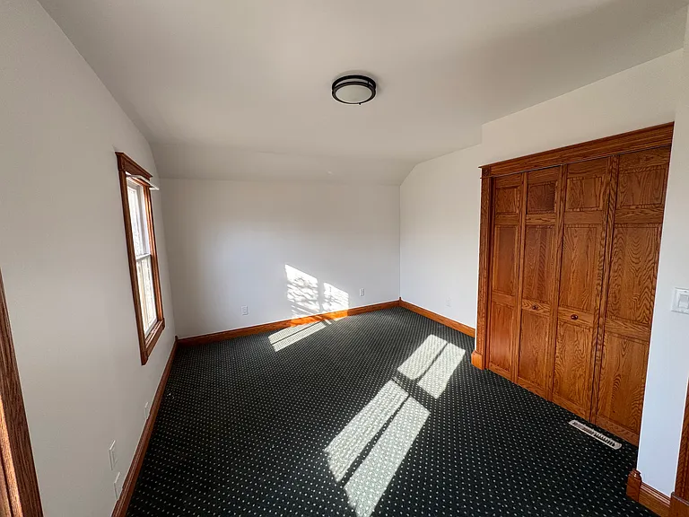 238 Pleasant St — Photo 20