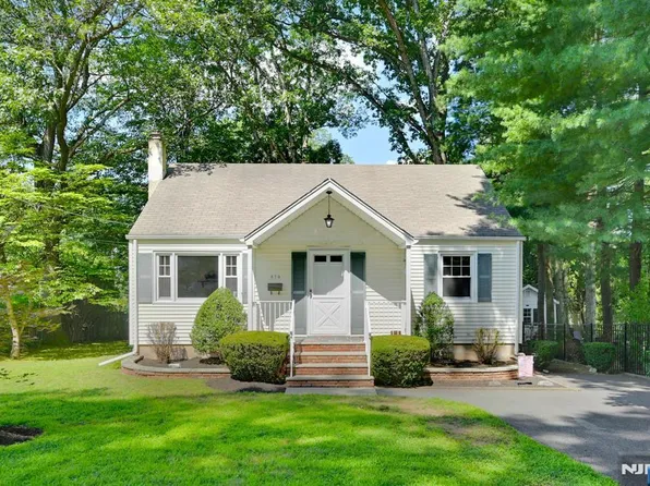 570 Beech St, Township Of Washington, NJ 07676