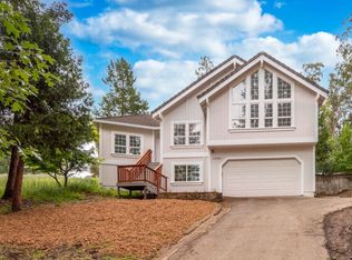 11165 Cherry Ridge Rd, Sebastopol, CA 95472