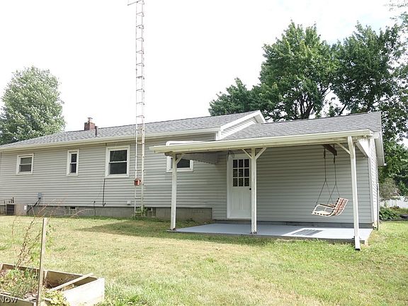 4th image of 4137 Hawaii Ave