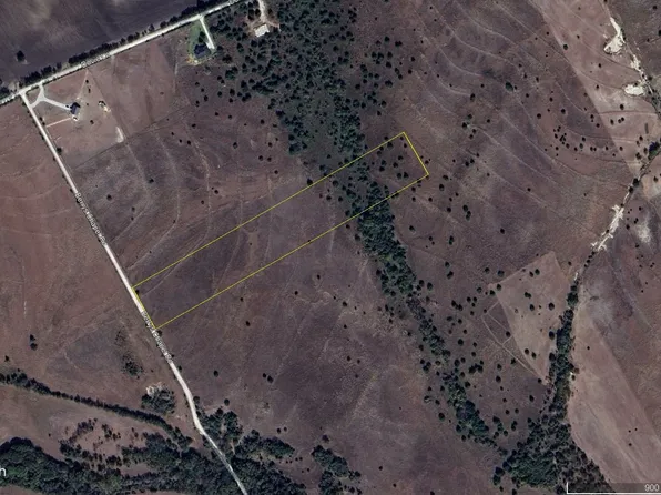 17 Berrys Chapel Rd, Milford, TX 76670