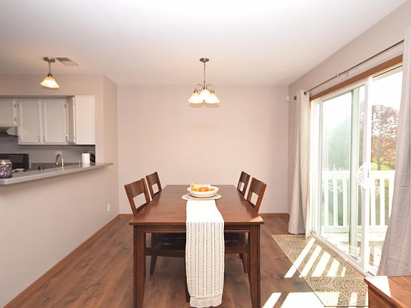 5th image of 250 Ashbury Ln E #0