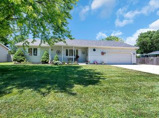 2124 Linden Dr, Salina, KS 67401