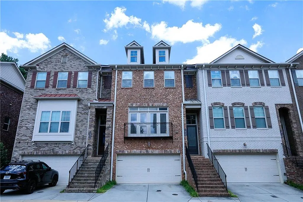3 bed, 3.5 bath, 2213 sqft, $3,650 — Photo 1