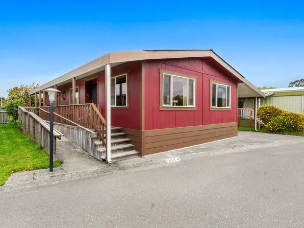 2074 Mustang Ln, Arcata, CA 95521